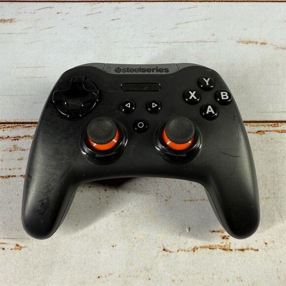 Steelseries Stratus XL Battery Controller model GC-00002 - Picture 1 of 6